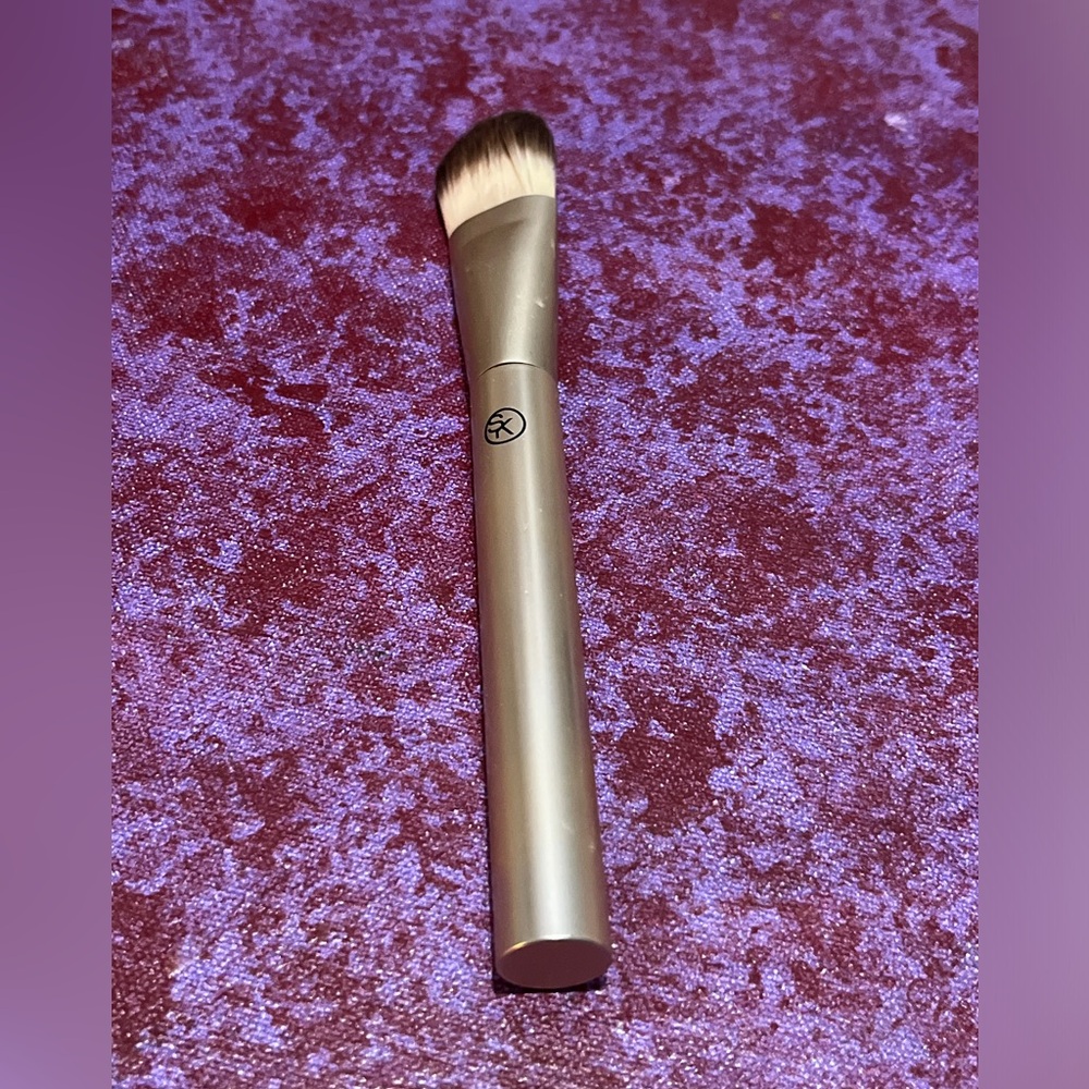 Foundation brush